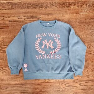 New York Yankees Blue Crewneck Sweatshirt with Pink Logo